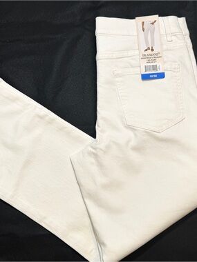 Blank NYC High-Rise Straight Leg Jeans in White